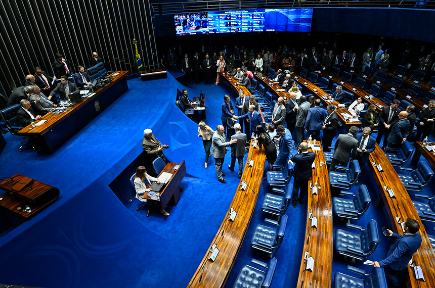 Aprovadas doações do Exército para Uruguai e Paraguai