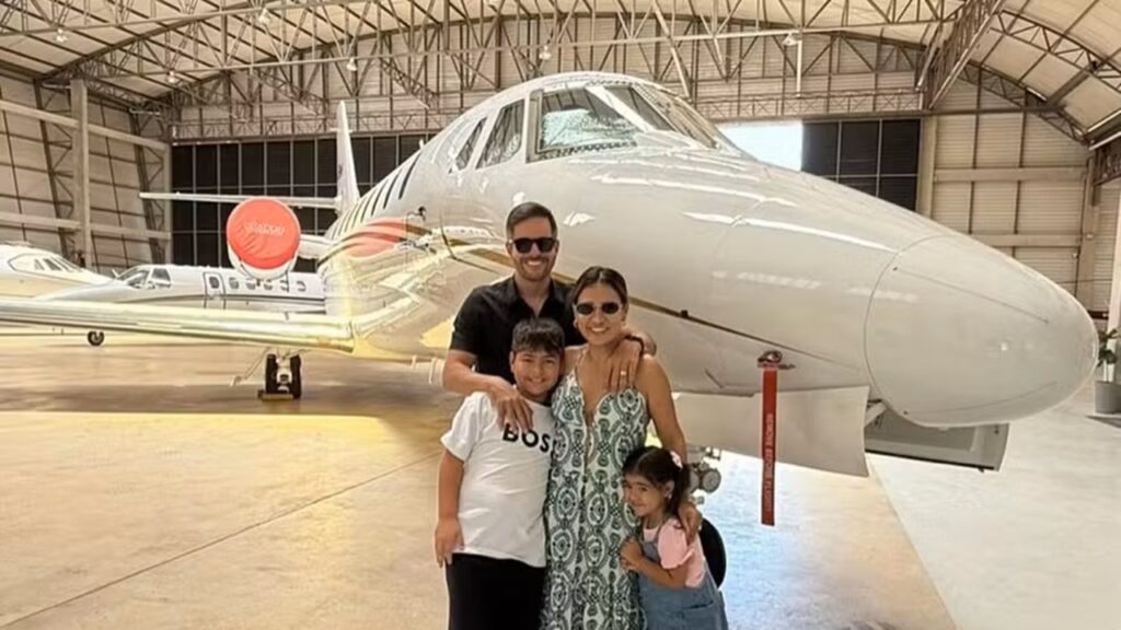 Simone Mendes reforma jatinho de luxo avaliado em R$ 30 milhões