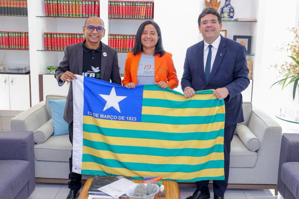 Governador recebe Catiane Sousa, piauiense que é destaque nacional na Expo Favela 2025