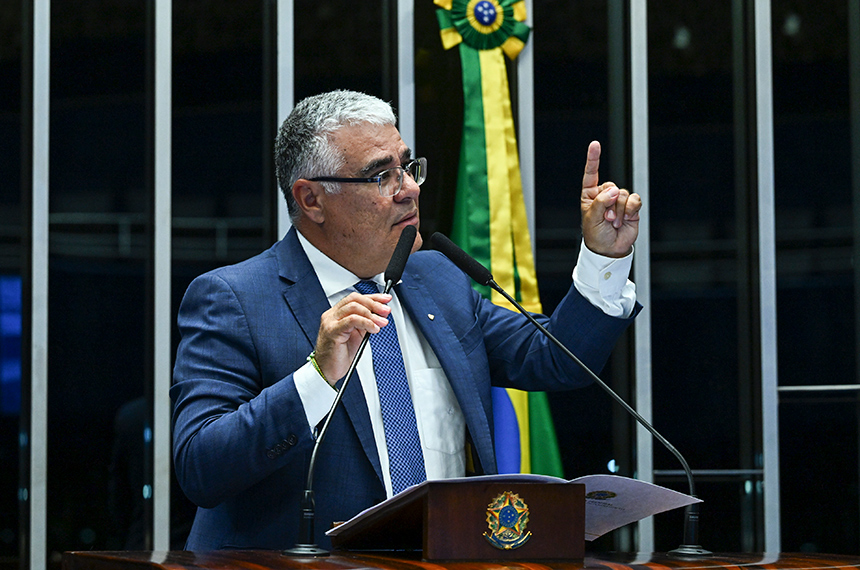 Girão propõe fim do recesso para Congresso investigar INSS e Banco Master