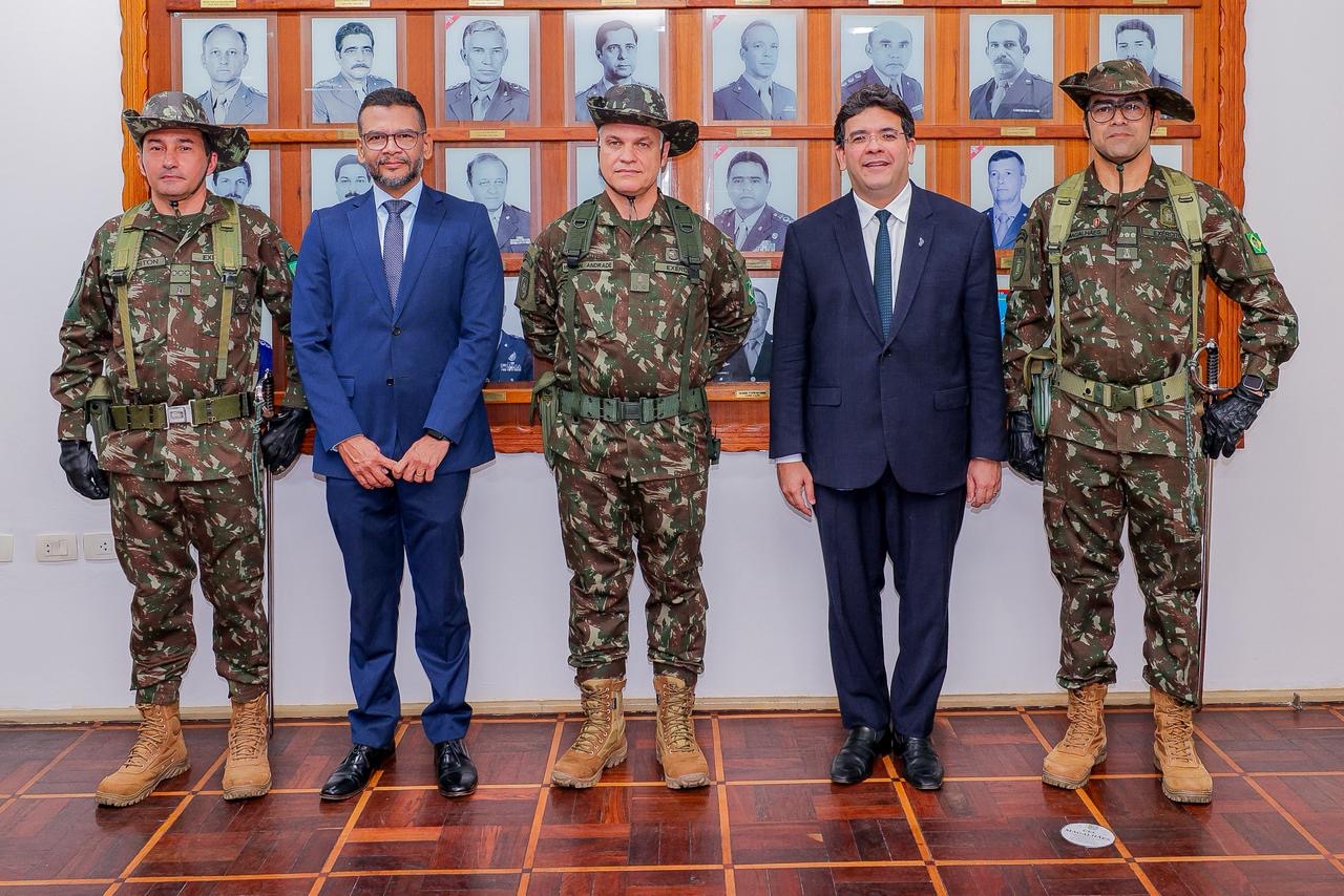 Governador prestigia passagem de comando no 2º Batalhão de Engenharia e Construção do Exército