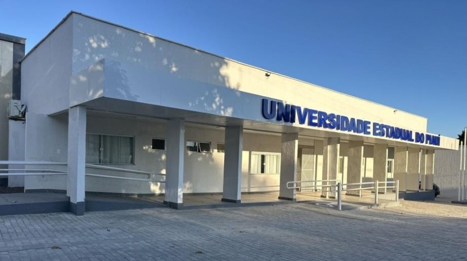 Governo investe R$ 14 milhões em obras de drenagem, ponte e reforma de campi da Uespi