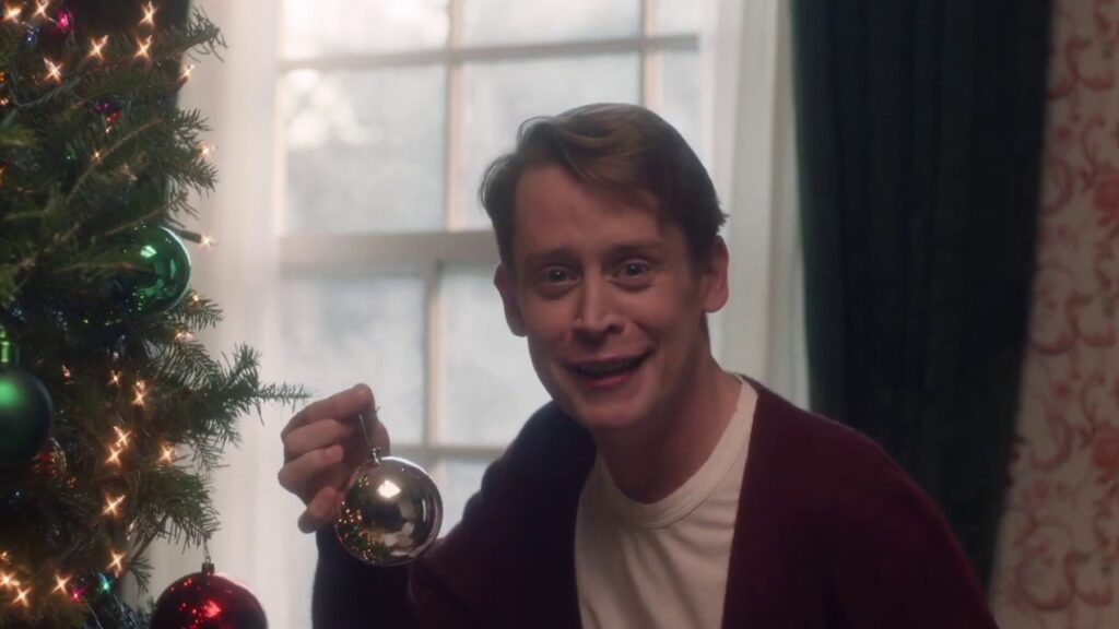 Macaulay Culkin rompe padrões da infância com os filhos
