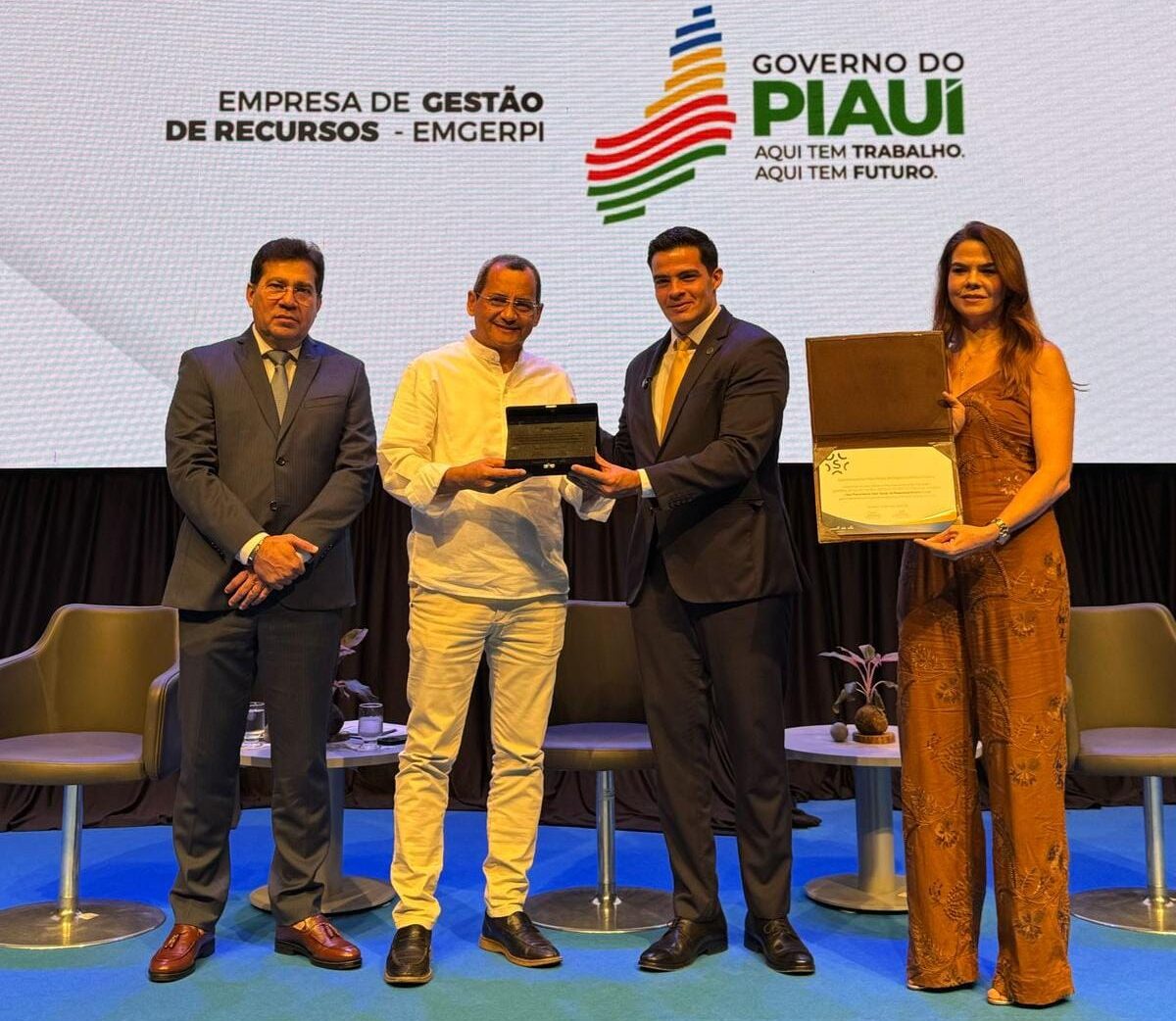 Emgerpi conquista prêmios e fica entre os 25 maiores contribuintes do Piauí com mais de 300 certificados profissionais