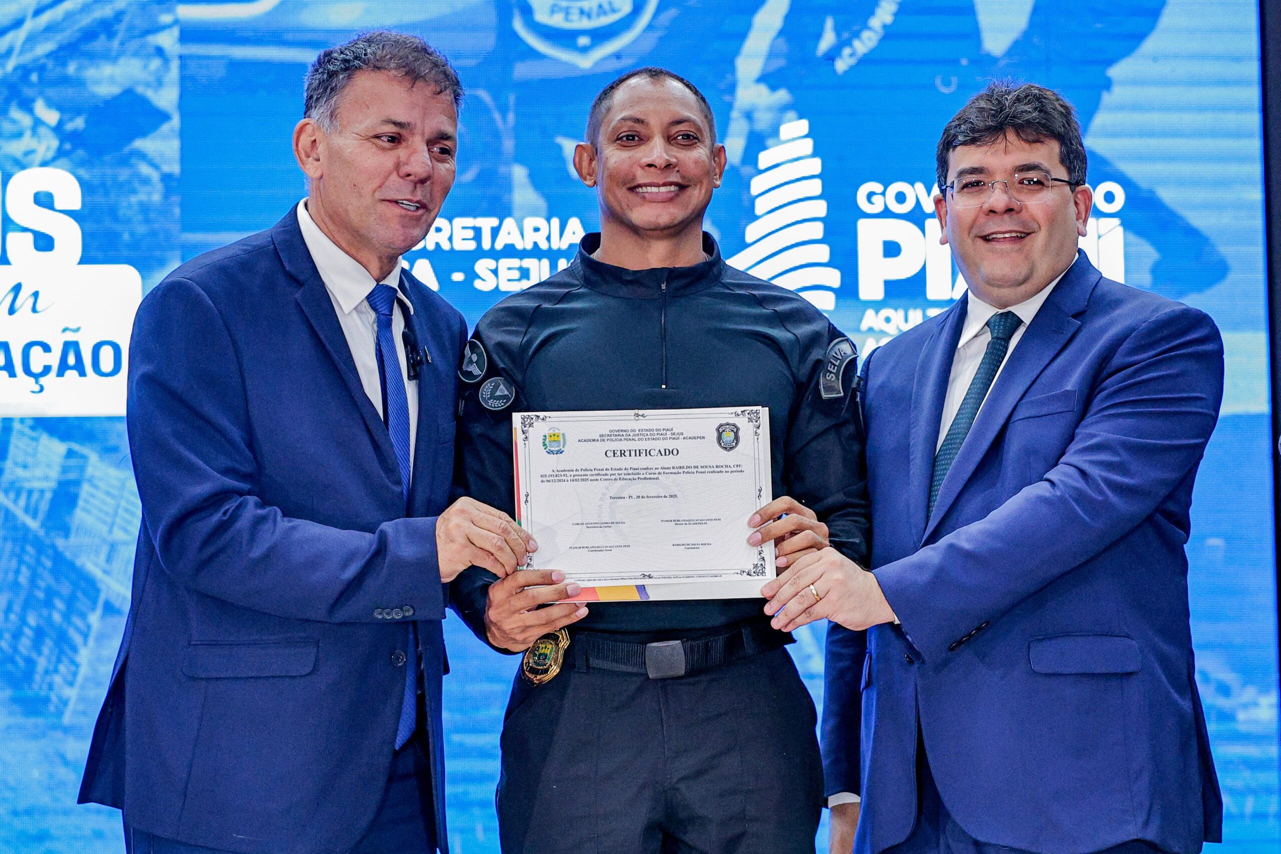 Governo reforça efetivo da Polícia Penal do Piauí com 207 novos agentes empossados e 214 em formação