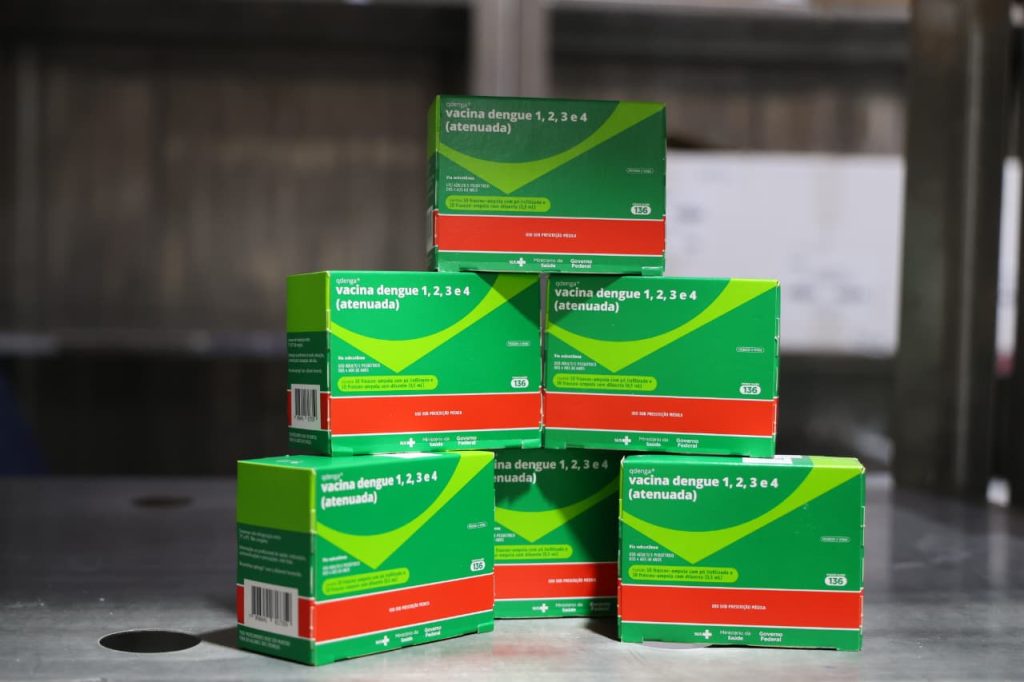 Piauí recebe 50 mil novas doses de vacina contra a dengue para imunizar adolescentes em todo o estado