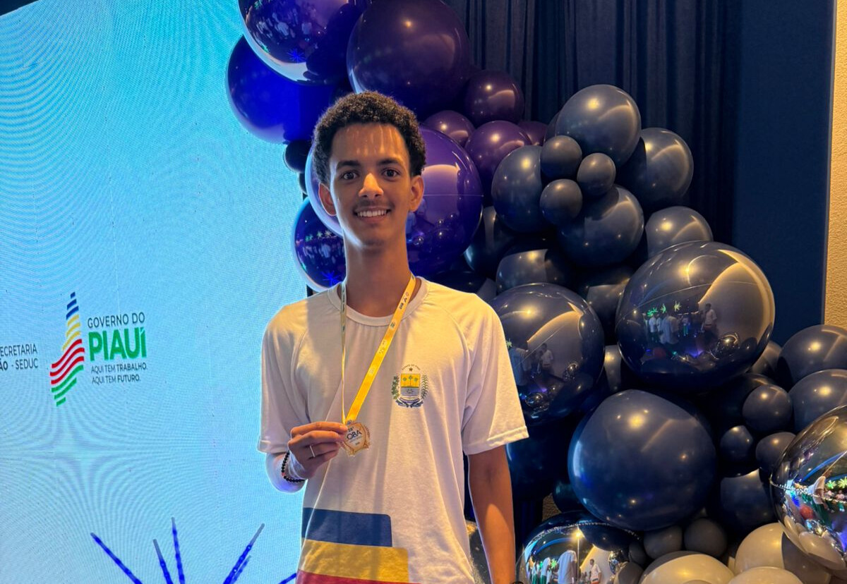 Estudantes da rede estadual celebram bom desempenho em Matemática no Enem 2025