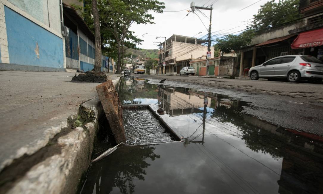 Moradores pagam esgoto mesmo sem acesso à rede em Teresina