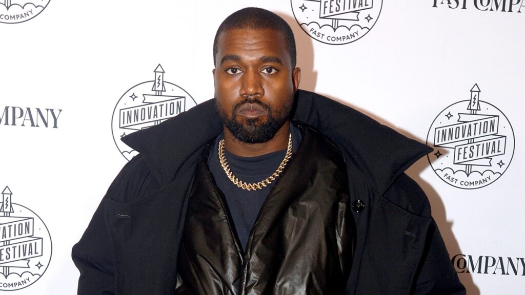 Kanye West se desculpa por apologia nazista em carta