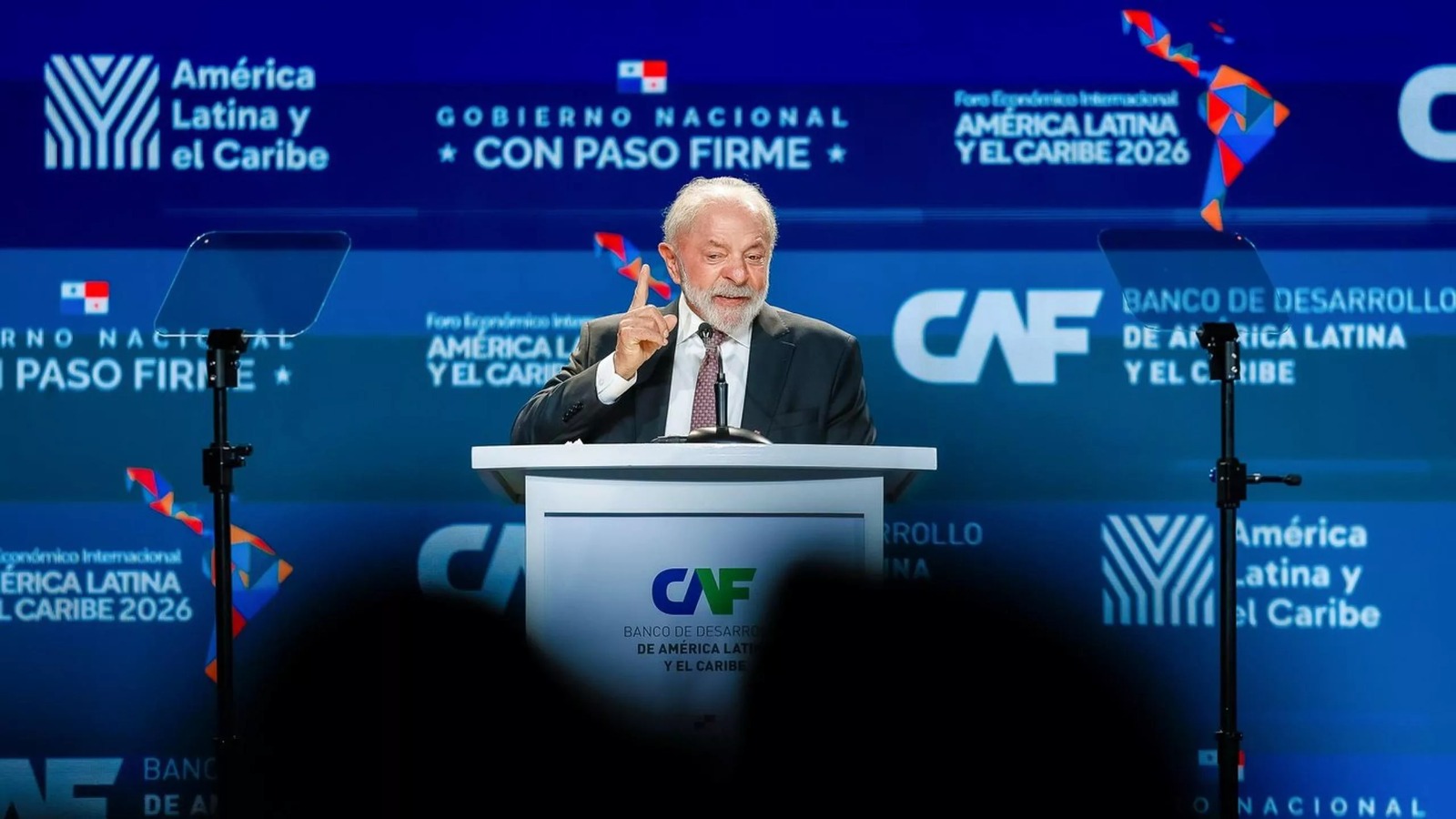 Lula defende democracia e detona “intervenções militares ilegais”