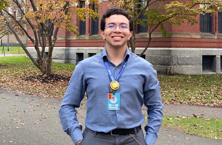 Aprovado em Medicina, estudante da rede estadual coleciona medalhas em olimpíadas do conhecimento e intercâmbio nos EUA