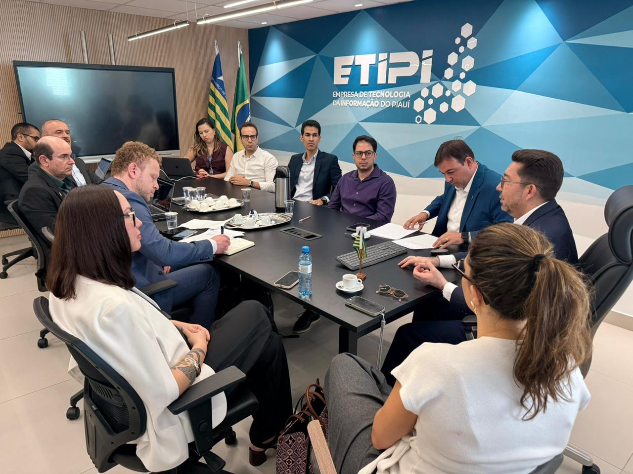 Etipi fortalece parcerias internacionais em agenda estratégica sobre transformação digital