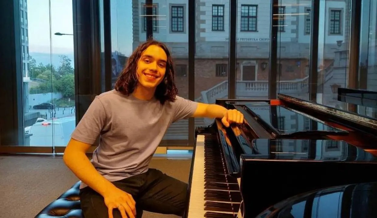 Jovem é aprovado em medicina em 1º lugar, mas decide cursar música na USP