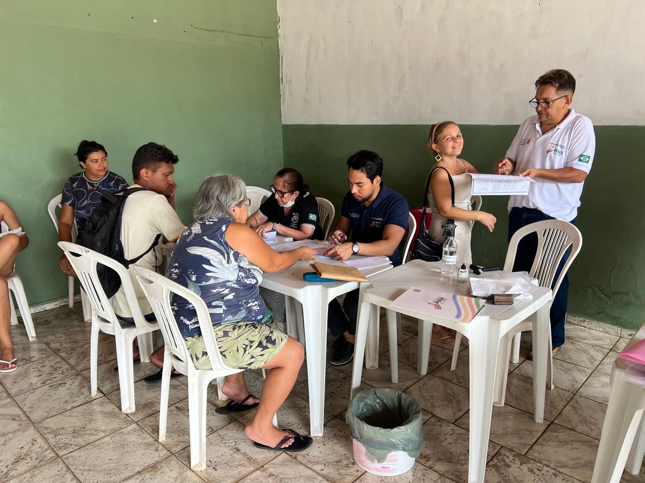 Cerca de 200 moradores da zona Sul de Teresina garantem nova identidade em ação itinerante