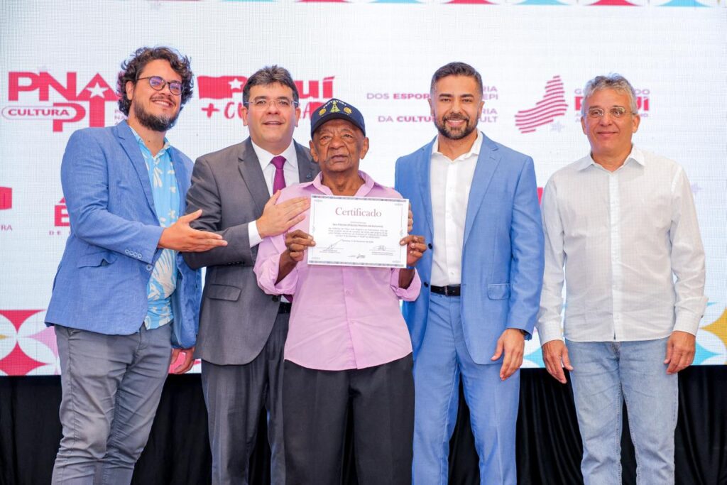 Governo entrega certificados e bolsas de incentivo para Mestres do Patrimônio Vivo do Piauí