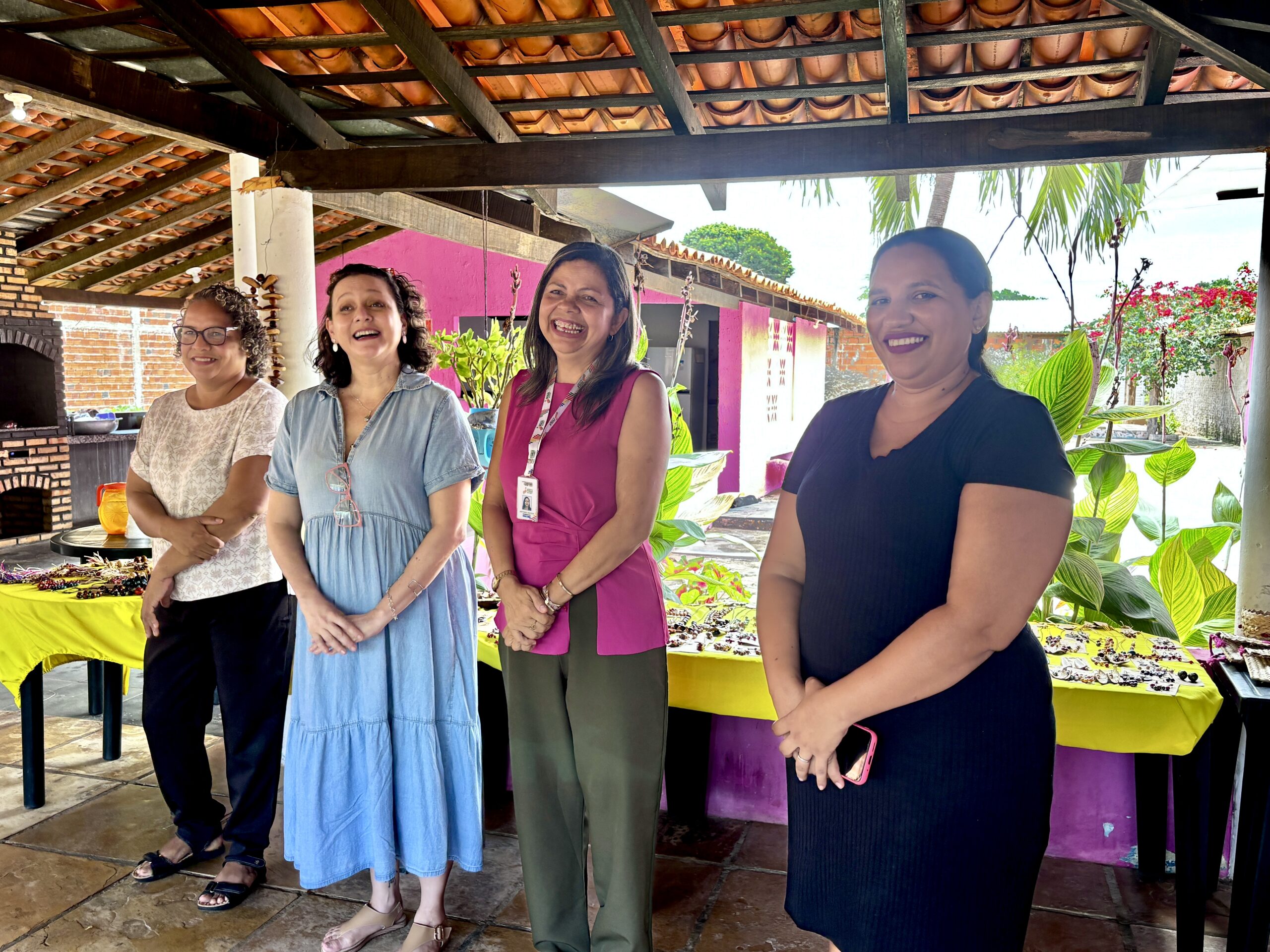 Cendfol e Seduc encerram curso de biojoias do Programa Mulheres Mil em comunidade terapêutica