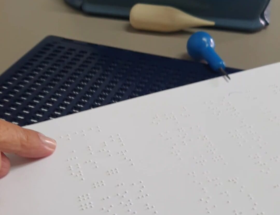 Seduc abre inscrições para 240 vagas de qualificação voltadas ao atendimento educacional de pessoas com deficiência visual