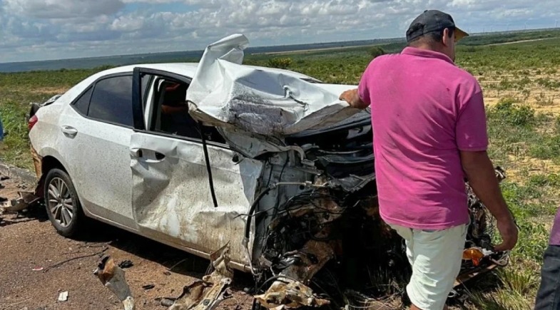 Colisão frontal na BR-316 mata três pessoas no Piauí