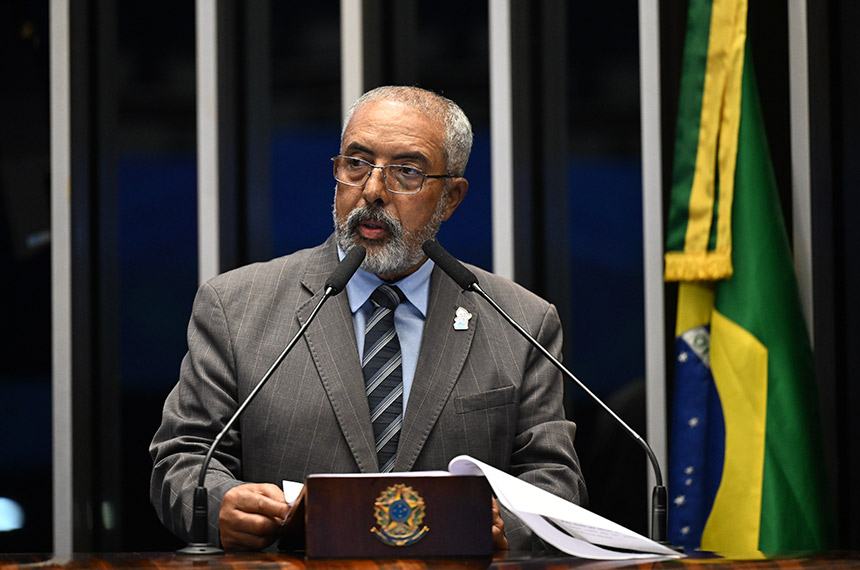 Paim defende Estatuto dos Cães e Gatos