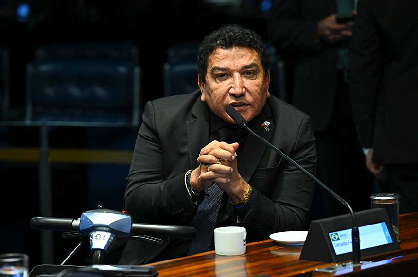 Magno Malta pede investigação de juízes que inocentaram acusado de estupro