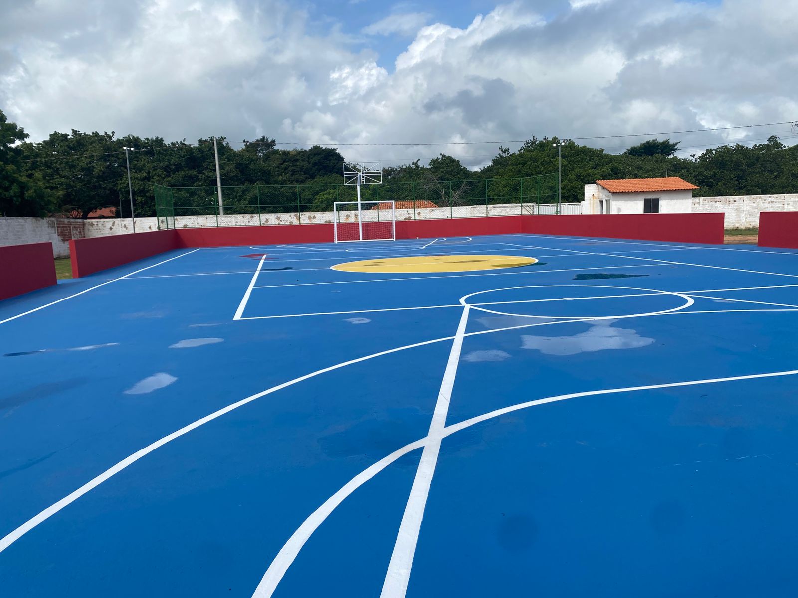 Secepi entrega quadra poliesportiva na Associação Eluzai, em Teresina, com investimento de R$ 327 mil pelo OPA