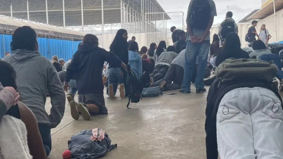 Punição com flexões e joelhos no chão em escola cívico-militar geram repúdio no DF
