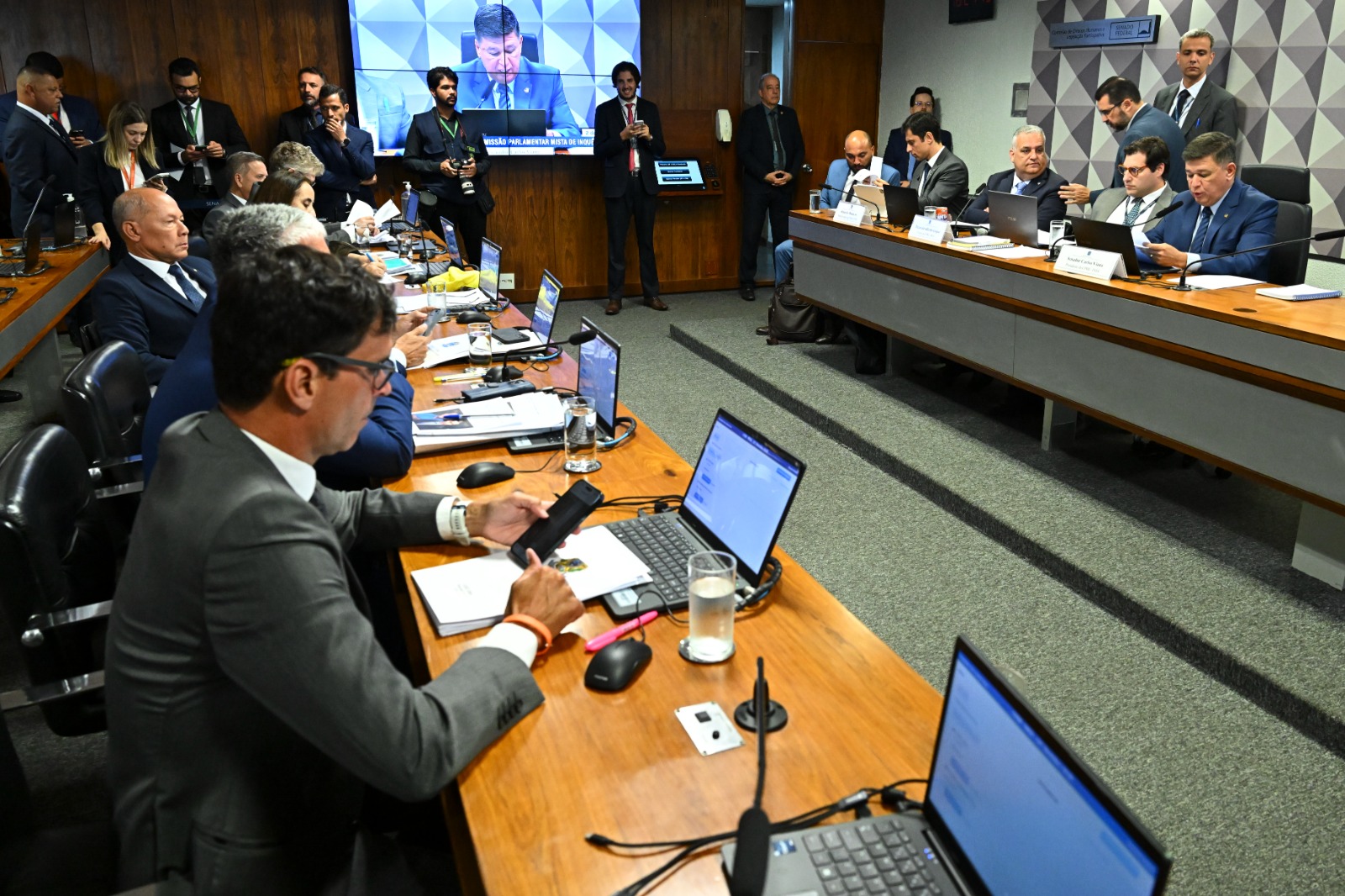 CPMI nega pedido de dispensa de advogado, que deve depor na quinta