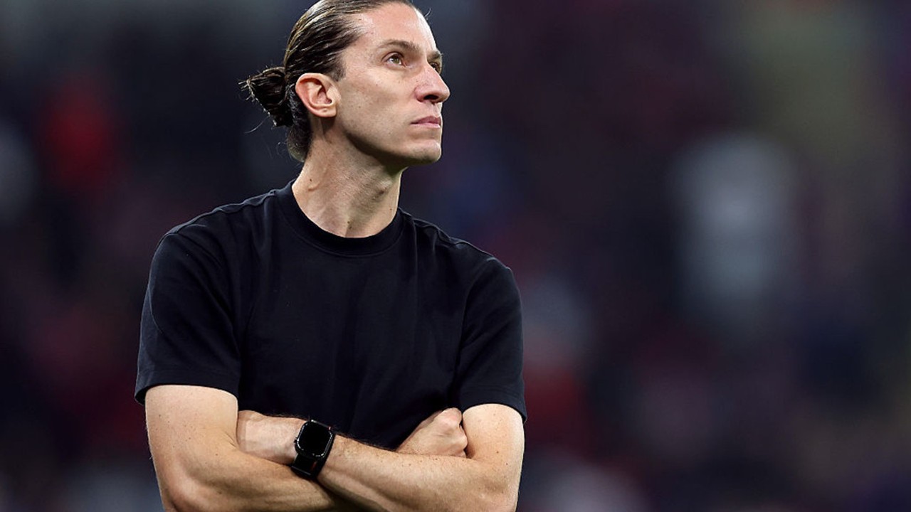 Flamengo ganha de 8 x 0 e demite o técnico Filipe Luís