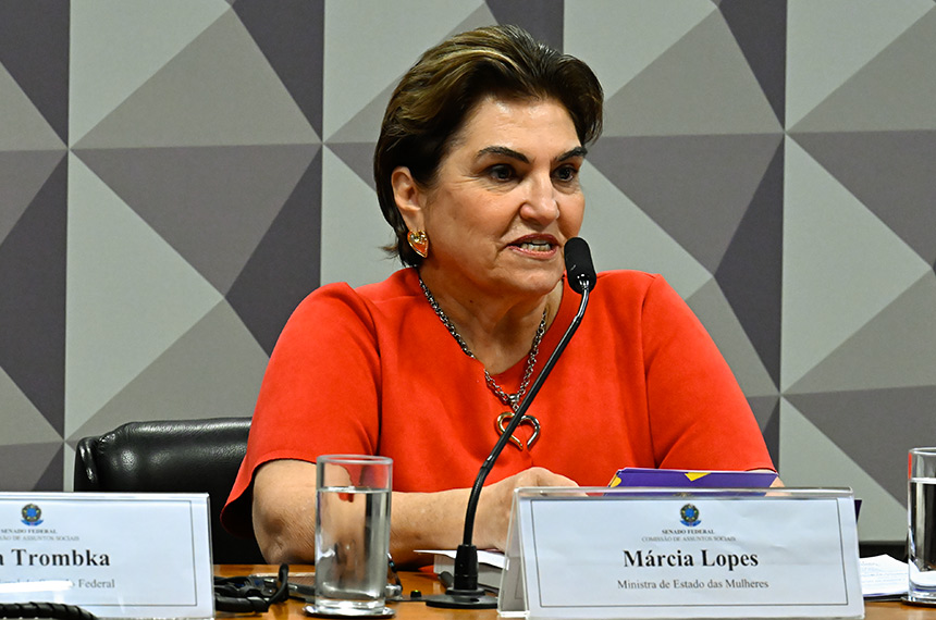 Ministra das Mulheres será ouvida na comissão mista de combate à violência
