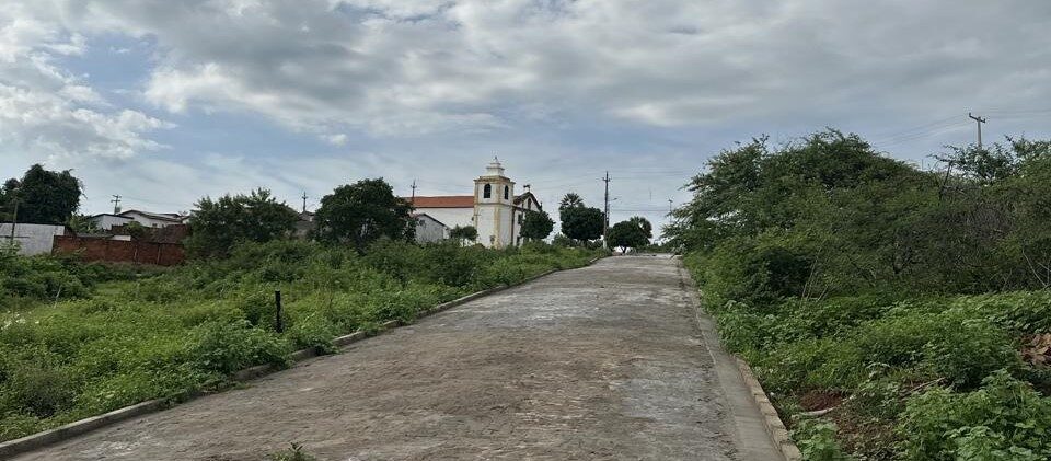 Governo do Estado melhora mobilidade urbana em Oeiras com pavimentação de 6,8 mil m² de ruas