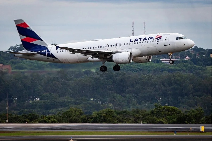 Ameaça de bomba suspende decolagem voo em Brasília