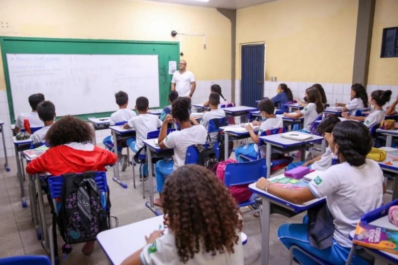 Câmara aprova reajuste de 6% para professores rede municipal de Teresina