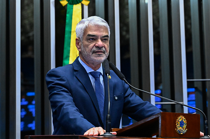 Humberto Costa alerta para aumento da violência contra mulheres no país