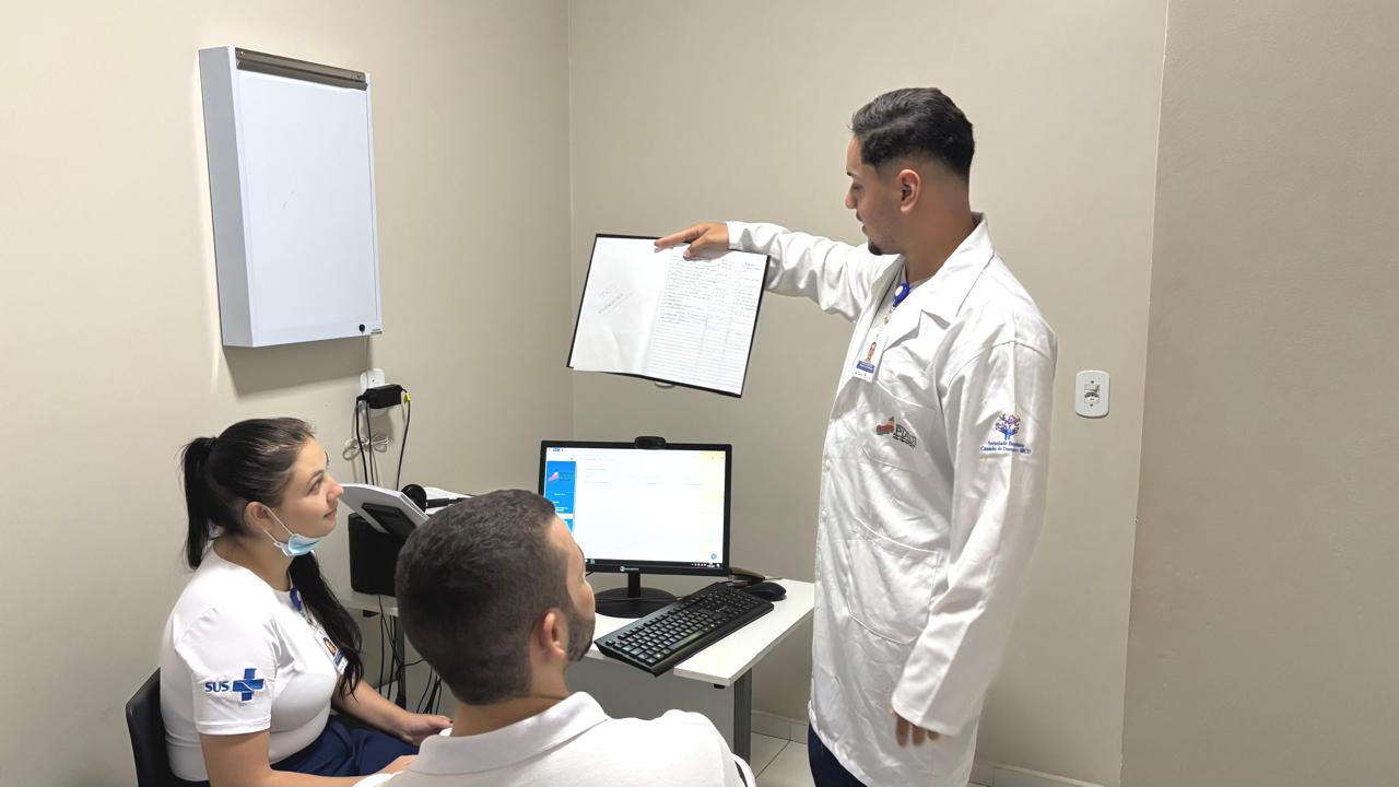Governo do Piauí vai implementar programa PEAE que agiliza consultas, exames e reduz filas por especialistas no SUS