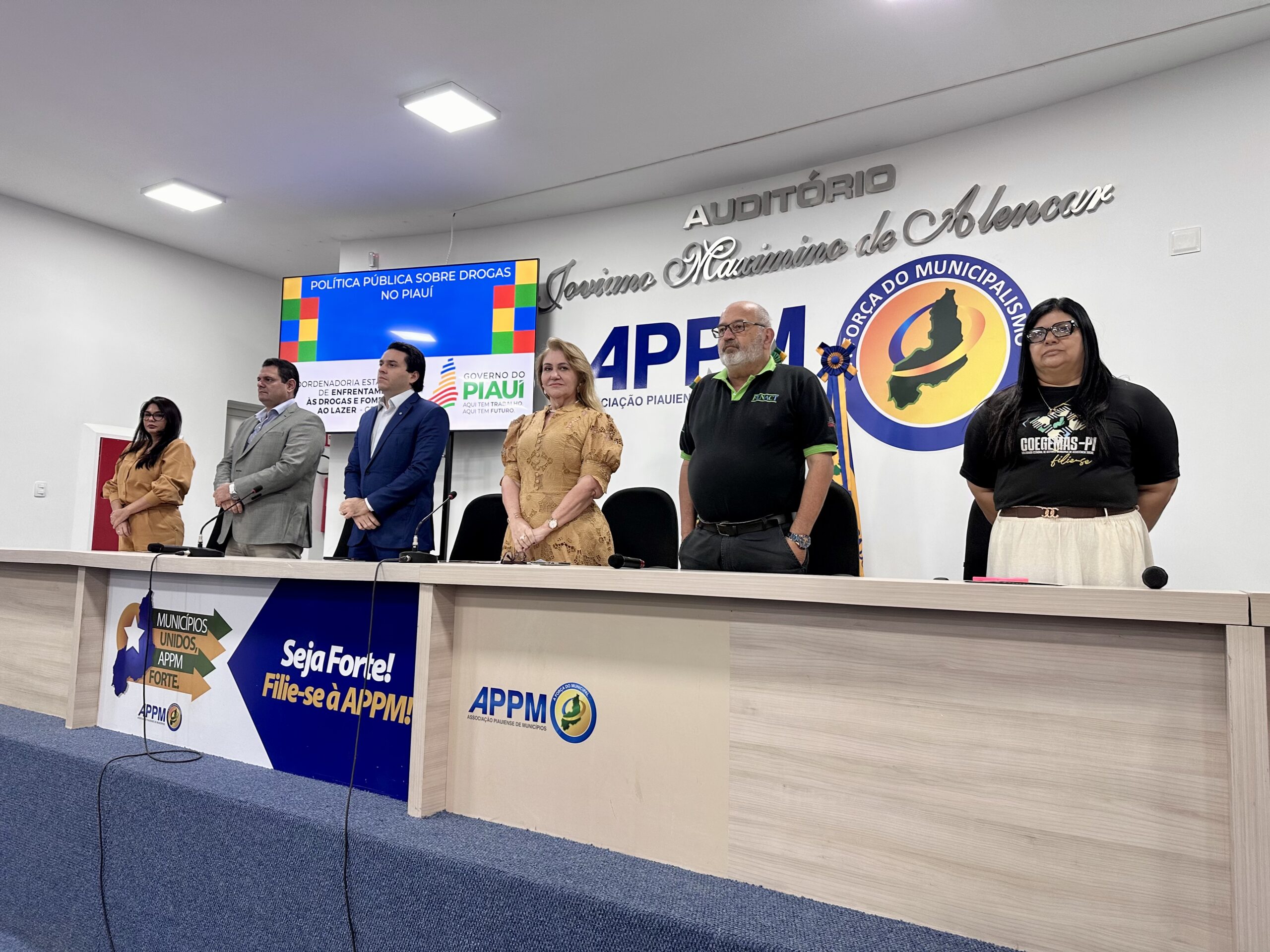 Cendfol promove debate com municípios sobre políticas públicas sobre drogas no Piauí