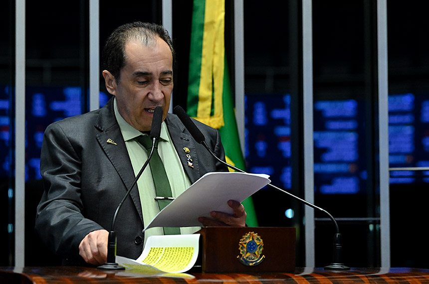 Kajuru critica ações internacionais de Trump e alerta para impactos globais