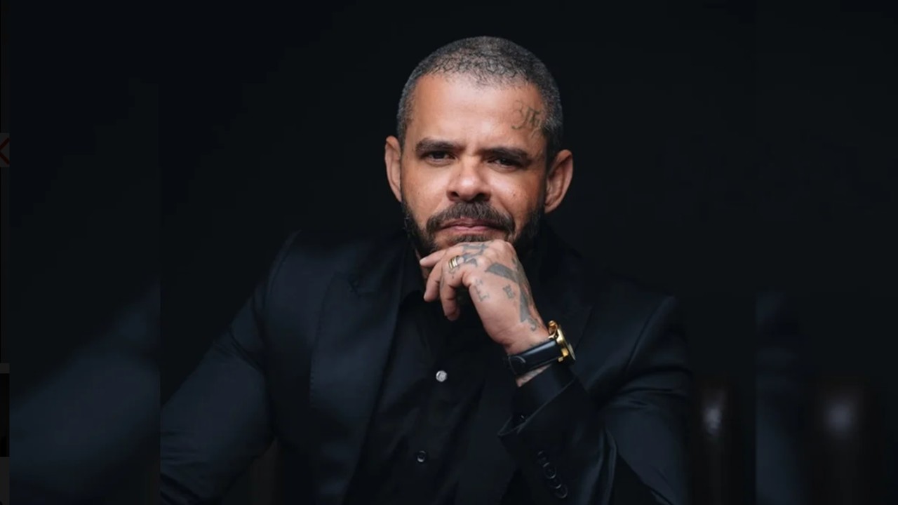 Mãe acusa pastor de usar imagem de filho autista para arrecadar milhões nas redes