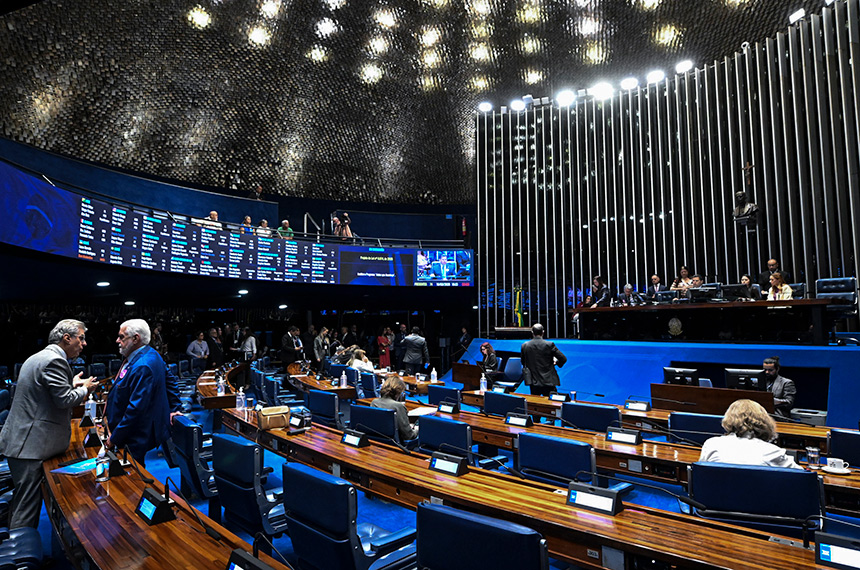 Plenário analisa proposta de criminalização de misoginia nesta terça