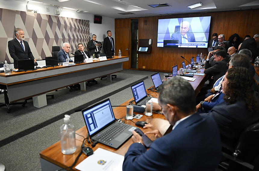 Fim da aposentadoria compulsória como punição está na pauta da CCJ