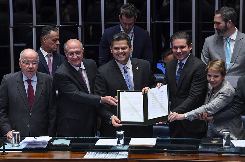 Congresso promulga Acordo Mercosul-União Europeia