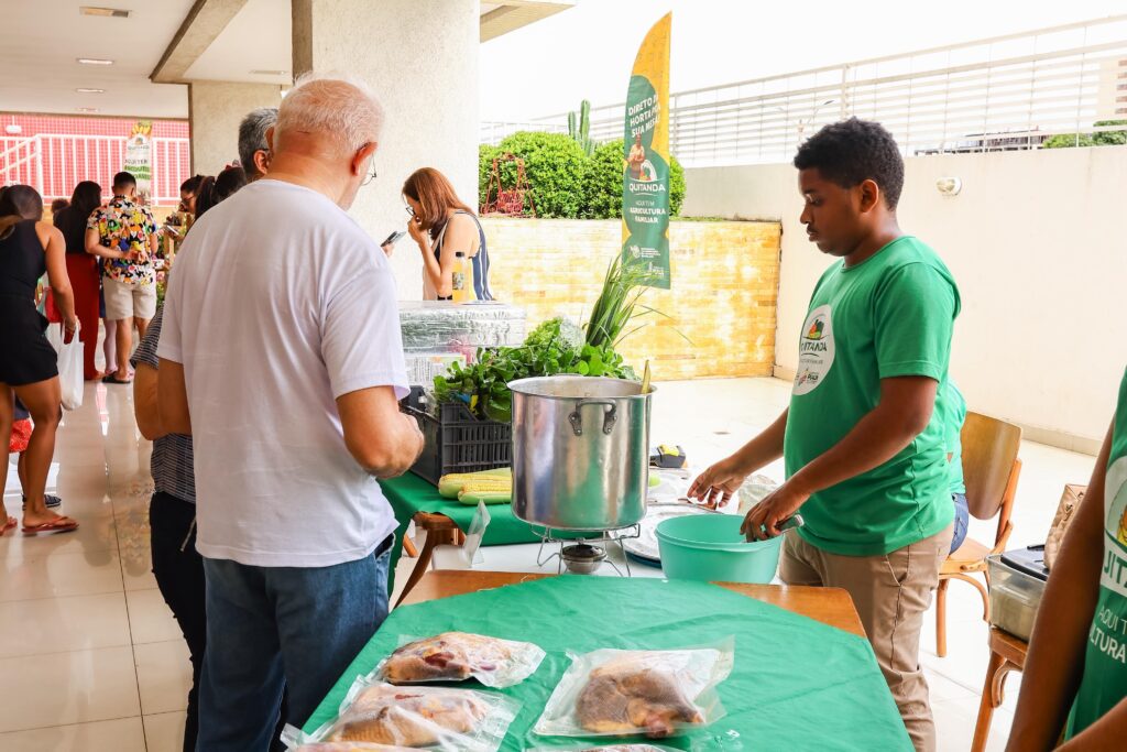 Quitanda da Agricultura Familiar leva feiras a condomínios residenciais de Teresina