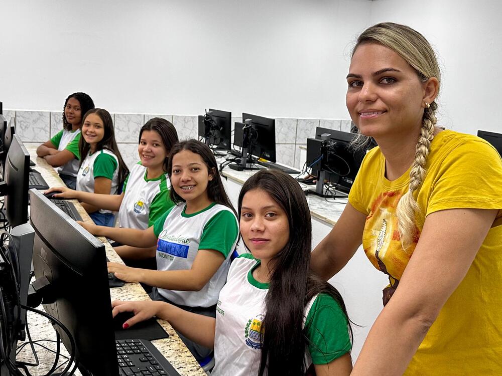 Governo do Piauí investe mais de R$ 1,1 milhão na formação de professores para ensino de IA nas escolas