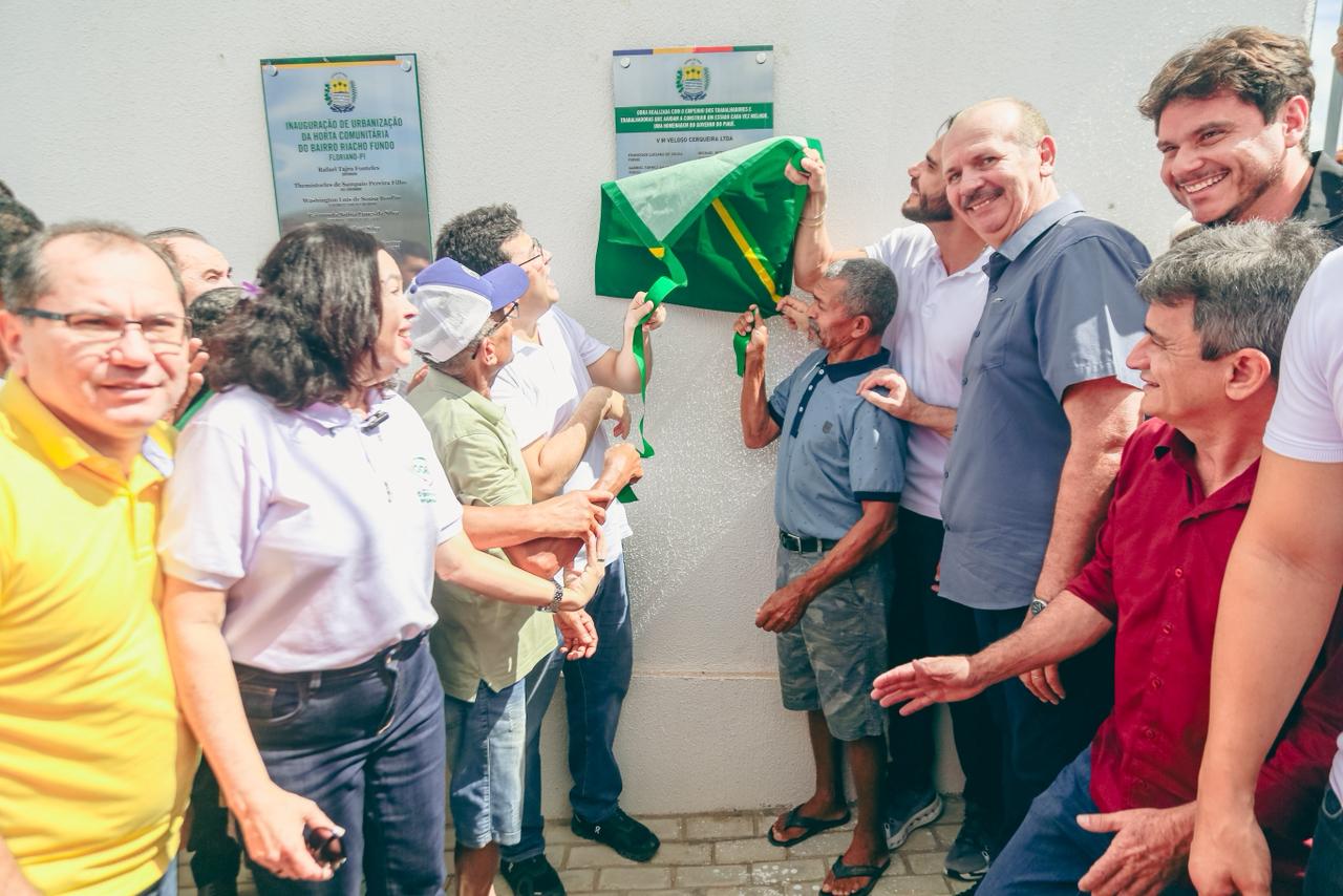 Rafael Fonteles entrega urbanização de horta comunitária em Floriano; obra beneficia 35 famílias