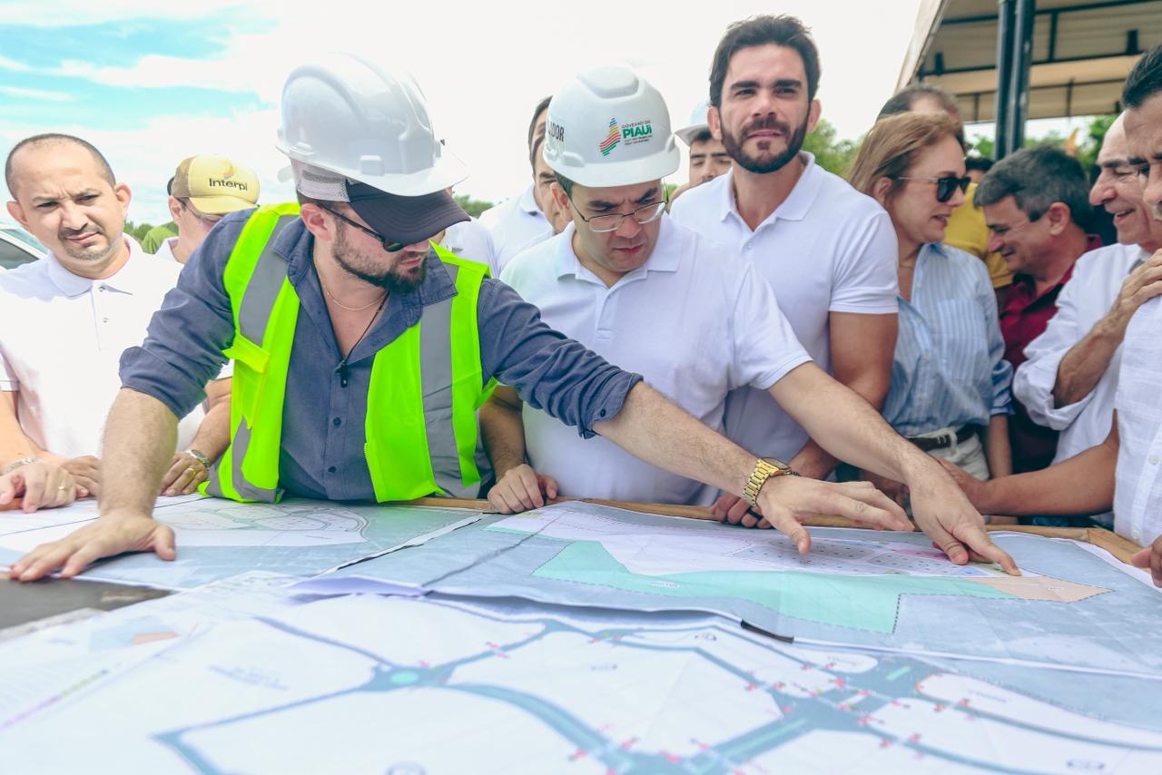 Rafael Fonteles assina ordem de serviço para início das obras da 1ª fase do Parque Empresarial de Floriano