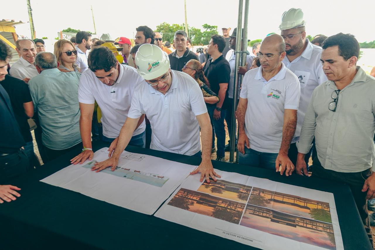 Rafael fiscaliza obras de revitalização do Cais da Beira Rio, que vai impulsionar turismo e economia em Floriano