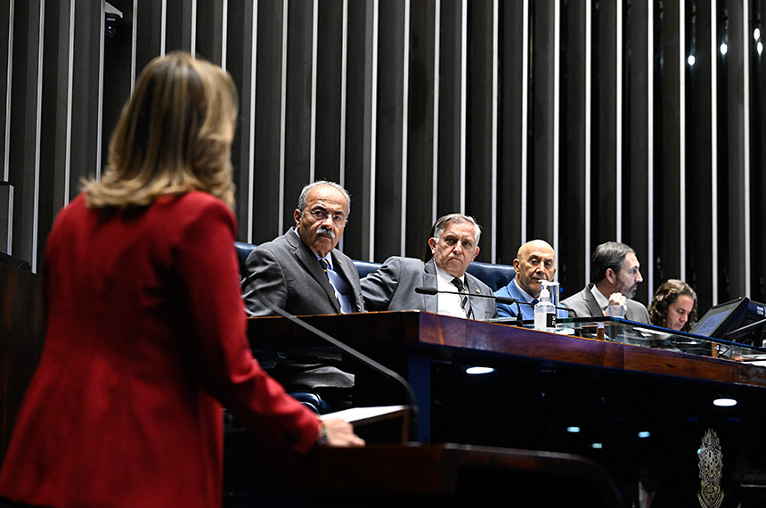 Reajuste para forças de segurança de DF e ex-territórios segue para sanção