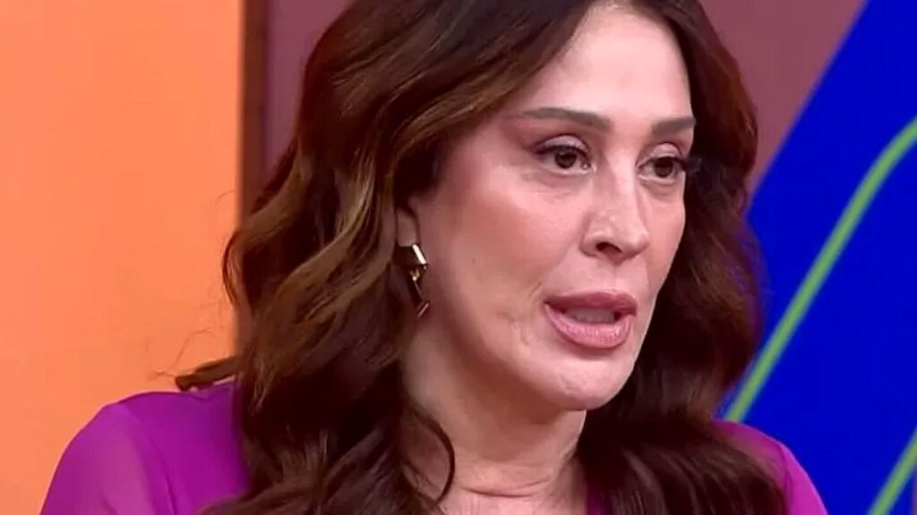 Claudia Raia desabafa sobre a gravidez e crises de pânico