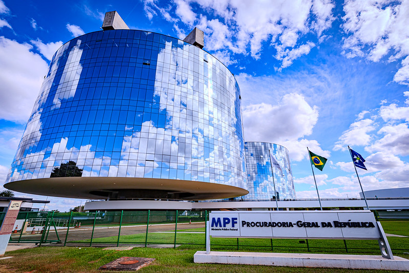 Sancionado reajuste para o Ministério Público da União