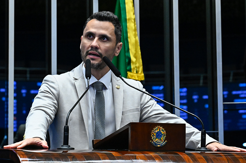 Cleitinho critica STF por julgamento sobre o 8 de janeiro