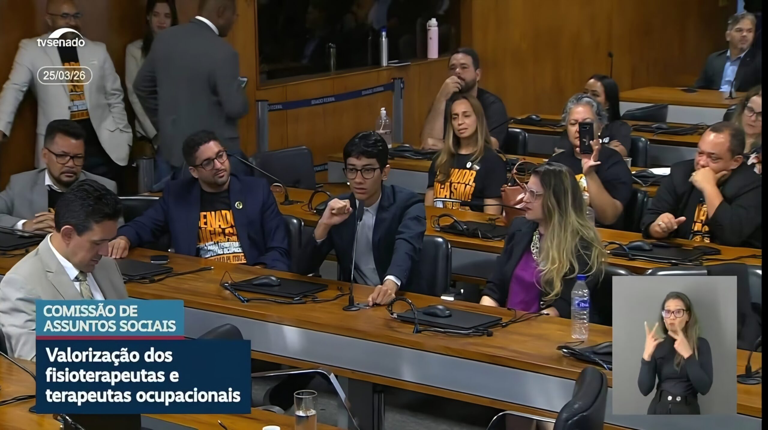 Estudante do curso de Fisioterapia da Uespi representa o Piauí em audiência pública no Senado Federal
